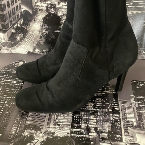 Isaac Mizrahi Heeled Knee High Boots - Picture 8 of 9